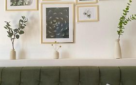 Big Vintage Style Flat Near Schoenbrunn